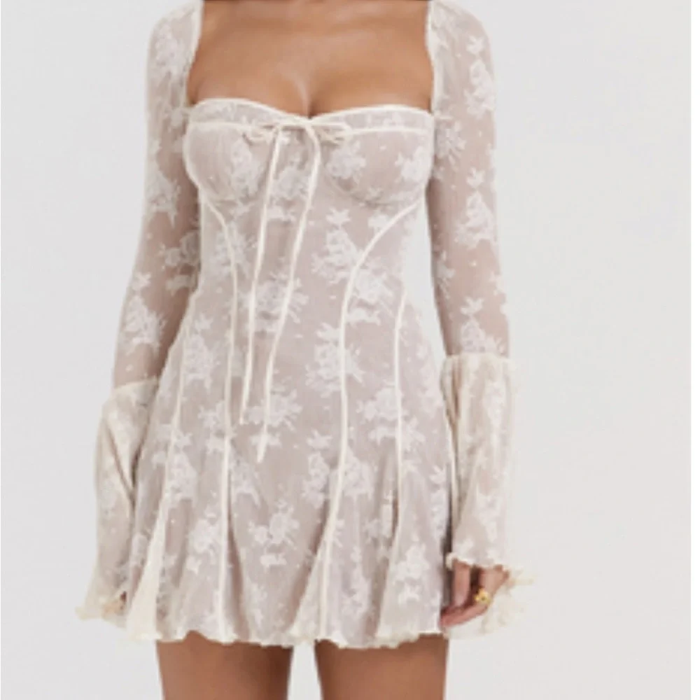 Analissa House of CB Ivory Lace Long Sleeve Mini Dress Medium Plus Cup! - Picture 4 of 4